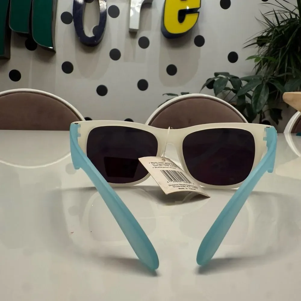 Vintage Deadstock 80s 90s Unisex Aqua Translucent Color Changing Sunglasses